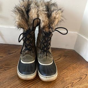 WOMENS SOREL SNOW BOOTS SIZE 10